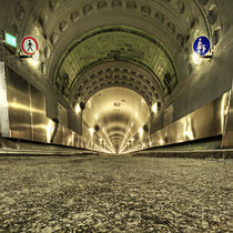 Blick in den alten Elbtunnel von Markus Hartmann