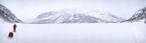 Skiing In The Mountain von Tom Hanslien