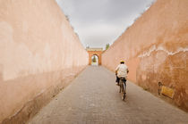 Cycling out of the Marrakesh Medina by Tom Hanslien