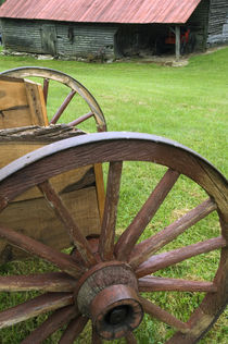 USA, North Carolina, Appalachia, Barn and wagon. Credit as von Danita Delimont