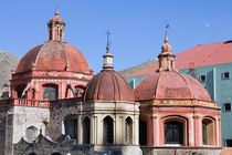 Mexico, Guanajuato. Domes of Templo San Diego, a church in downtown Guanajuato von Danita Delimont