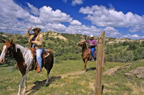 Horseback on the Maah Daah Hey Trail in North Dakota,  MR von Danita Delimont