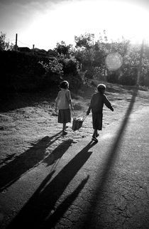 Two little girls, India by Alex Soh