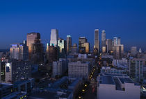 Skyscrapers at dusk, Los Angeles, California, USA 2010 von Panoramic Images