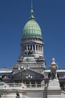 Low angle view of a parliament building von Panoramic Images