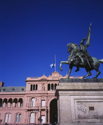 Low angle view of an equestrian statue in front of a government building by Panoramic Images
