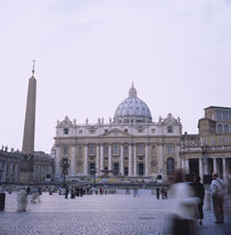 Facade of a church, St. Peter's Basilica, St. Peter's Square, Rome, Italy von Panoramic Images