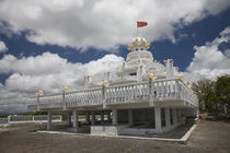 Facade of a Hindu temple, Sagar Shiv Mandir, Poste De Flacq, Mauritius von Panoramic Images