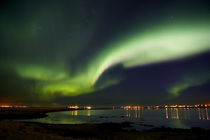 Aurora Borealis in the sky, Alftanes, Reykjavik, Iceland von Panoramic Images