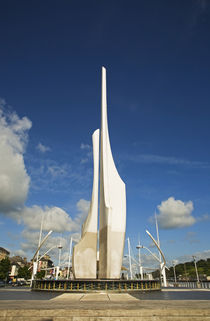 Contemporary Sculpture, Millennium Plaza, Quays, County Waterford, Ireland von Panoramic Images