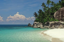 Rocks on the beach, Pulau Dayang Beach, Malaysia von Panoramic Images