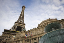 Low angle view of a hotel, Paris Las Vegas, The Strip, Las Vegas, Nevada, USA von Panoramic Images