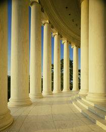 Marble floor and columns, Jefferson Memorial, Washington DC USA von Panoramic Images