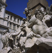 Low angle view of statues on a fountain von Panoramic Images