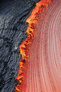 River of molten lava, close-up, Kilauea Volcano, Hawaii Islands, United States von Sami Sarkis Photography