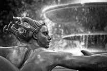  London, Trafalgar Square, fountain by Alan Copson