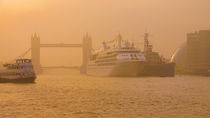 London, Tower Bridge by Alan Copson