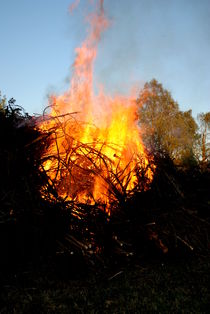 Osterfeuer von tinadefortunata