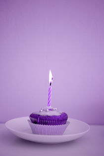 Purple Cupcake von cupcakephotography
