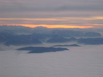 über den Wolken von Klara Latz