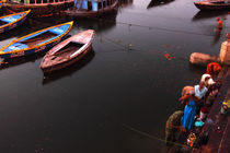 Varanasi, ghats, india, Boats and people bathing by Soumen Nath