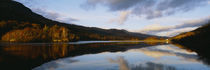 Reflection of mountains and clouds on water, Glen Lednock, Perthshire, Scotland von Panoramic Images