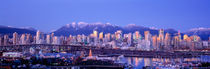 Twilight, Vancouver Skyline, British Columbia, Canada von Panoramic Images