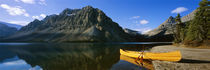 Canoe at the lakeside, Bow Lake, Banff National Park, Alberta, Canada von Panoramic Images