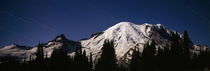 Star trails over mountains, Mt Rainier, Washington State, USA von Panoramic Images