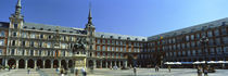 Tourists at a palace, Plaza Mayor, Madrid, Spain von Panoramic Images