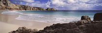 Cliffs at seaside, Logan Rock, Porthcurno Bay, Cornwall, England von Panoramic Images