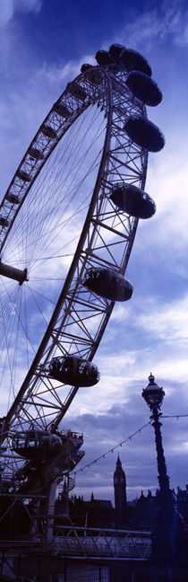 Low angle view of the London Eye, Big Ben, London, England von Panoramic Images