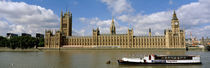 Houses Of Parliament, Water And Boat, London, England, United Kingdom von Panoramic Images
