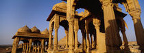 Low angle view of monuments at a place of burial, Jaisalmer, Rajasthan, India von Panoramic Images