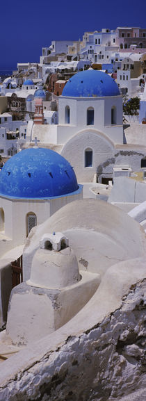 High angle view of a church, Oia, Santorini, Greece von Panoramic Images