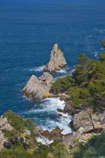 Felsen im Meer by pahit