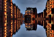 Speicherstadt am Abend von Martina Fornal