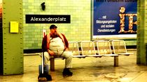 BERLINER - WAITING by tcl
