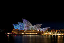 Sydney Opera House at Vivid Sydney festival von Tim Leavy
