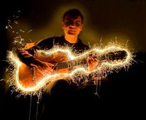 Fire guitar von Ivan Aleksic