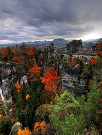 Gebirge im Herbst by Wolfgang Dufner