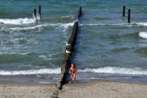 Girl at the seaside von captainsilva