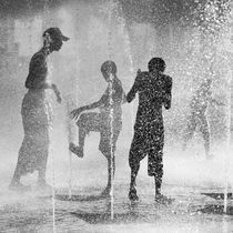 Playing in the fountain von erich-sacco