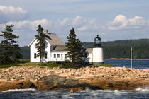 Island Lighthouse by Tom Warner