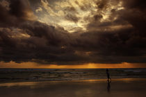 Sunset at Kuta beach von Alexey Galyzin