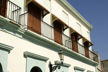 COLONIAL FACADE Mazatlan Mexico von John Mitchell