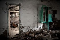 Old abandoned kitchen by RicardMN Photography