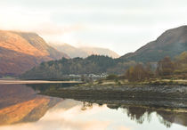 Dawn Reflections Loch Leven Scotland von Jacqi Elmslie