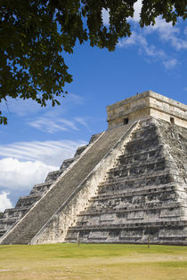 The most famous landmark of Chichen Itza von Danita Delimont