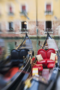 Selective Focus of Gondola in the Canals of Venice von Danita Delimont